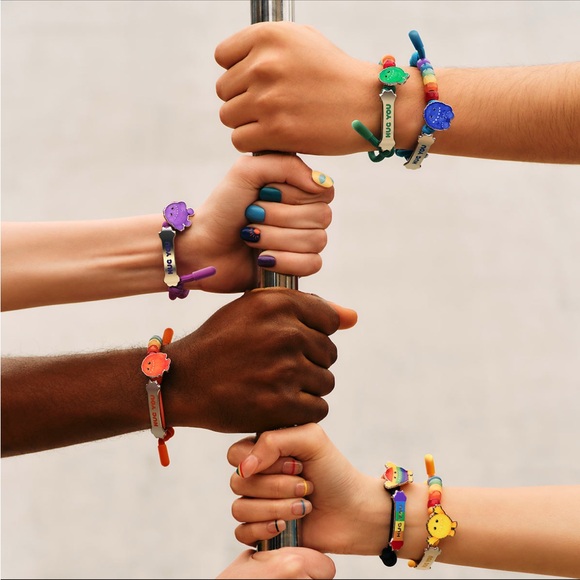 POP MART Accessories - Pop Mart INSTINCTOY HUG YOU SERIES-Bracelet
Blind Box